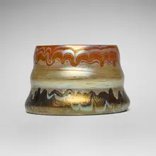 Rare Phänomen vase (Gre 358) by Franz Hofstötter for Loetz, c. 1900, hand-blown glass, sold Jul 2026