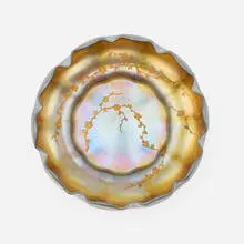 Tiffany Studios, Bowl with engraved flowering vine, c. 1910, hand-blown and etched Favrile glass