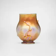 Tiffany Studios, Vase with berries, c. 1910, hand-blown and applied Favrile glass