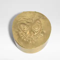 Line Vautrin, 'Le lion' boîte, circa 1950, Gilt-bronze, cork to interior, lid modelled with an abstract lion's face with arrows