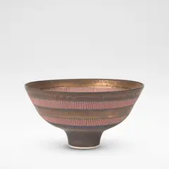 Lucie Rie, Footed bowl, circa 1978, Porcelain
