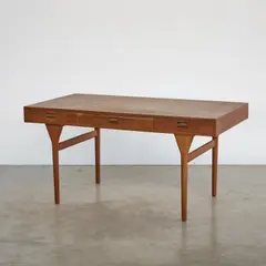 Nanna Ditzel, Bureau, A desk in oak by Nanna Ditzel circa 1955