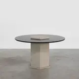 Lucien Leborgne, Table de salle à manger, A dining table in travertine and tinted acrylic glass by Lucien Leborgne
