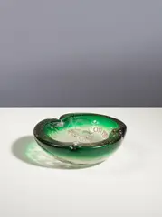 Coupe parlante de forme trilobée Au gui l'an neuf by Daum Nancy, sold Apr 2026
