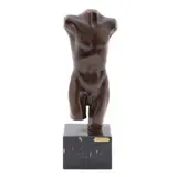 Torso Masculino, SIGLO XX, Bronce, patinado en color marrón, con base de mármol negro