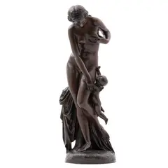 Baño de Venus (con Cupido)*, FRANCIA, SIGLO XX, Bronce, patinado en color marrón