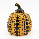 Yayoi Kusama, Pumpkin - Yellow and black, Escultura en resina laqueada sin número de tiraje
