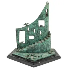 Felipe Chávez Hernández, PATIO CON PALOMAS, Bronce, patinado en color verde; con base de mármol negro