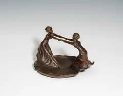 Franz Xaver Bergmann, Plate with dancing women, bronze, patinated; marked on the bottom with jug mark "B", "GESCHÜTZT" and "5724"