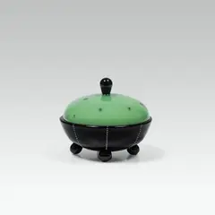 Hans Bolek, Box with lid