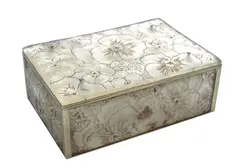 René Lalique, PENSÉES BOX, D, the interior lined with bird's eye maple