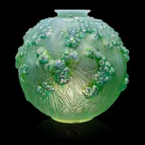 DRUIDES VASE, NO. 937 by René Lalique, sold May 2025