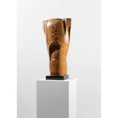 John Skelton, Torso, 1979, 1979, pitch pine on a slate base