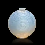 ESCARGOT VASE, NO. 931 by René Lalique, sold Oct 2022