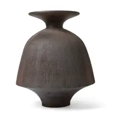 Jenifer Jones, Vessel, stoneware
