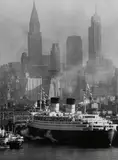 Andreas Feininger, Queen Elizabeth in New York Harbor, 1946, Gelatin silver print, printed 1998