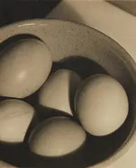 Paul Outerbridge, Eggs and Bowl, 1922, Platinum print