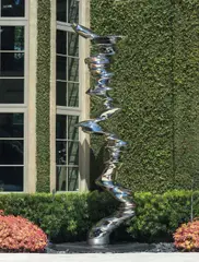 Tony Cragg, Elliptical Column, 2012, stainless steel