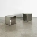 Maria Pergay, Paire de cubes formant tables d'appoint