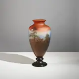 Établissements Gallé, Vase de forme urne élevé sur piédouche