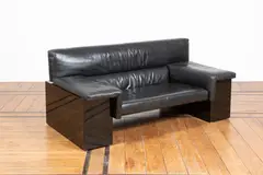 Cini Boeri, Canapé Brigadier, A 'Brigadier' sofa in lacquered wood and leather designed by Cini Boeri in 1977 and edited by Knoll International