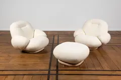 Pierre Paulin, Ensemble de deux fauteuils et un ottoman de la série Pacha