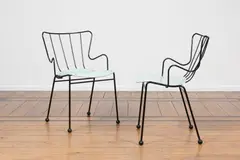 Ernest Race, Paire de chaises Antilope, A pair of 'Antilope' chairs in lacquered steel and lacquered plywood designed by Ernest Race in 1951