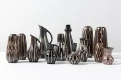 Anton Piesche, Ensemble de treize céramiques, A set of thirteen ceramics in glazed porcelain by Anton Piesche circa 1960