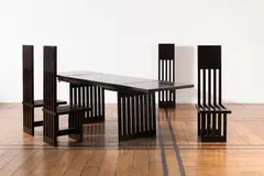 Ensemble d'une table à manger et quatre chaises by Travail Allemand, offered Jan 2025