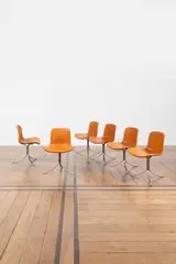 Poul Kjaerholm, Ensemble de six chaises PK9, A set of six impressed 'PK9' chairs in steel and leather by Poul Kjaerholm designed in 1961 and edited by E