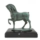Heriberto Juárez, Caballo griego, Escultura en bronce con base de mármol