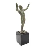 Humberto Peraza, ELOY CAVAZOS (EN TRIUNFO), Bronce, patinado en color verde; con base de mármol negro