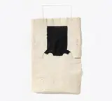 Eduardo Chillida, Gravitacion, Papiercollage (Tusche, drei handgeschöpfte Büttenpapiere, davon eines an der oberen und unteren Kante ausgeschnitten, dünner Bindfaden)
