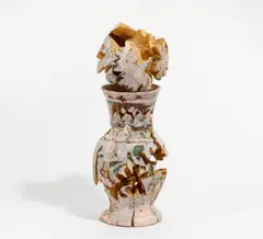 Thomas Virnich, Vasenblume mit Vase. Zweiteilig, Holz und Acrylfarbe