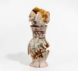 Thomas Virnich, Vasenblume mit Vase. Zweiteilig, Holz und Acrylfarbe