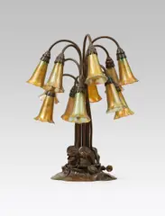 Louis Comfort Tiffany, Lily"-Lamp