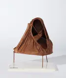 Georg Herold, Realer Realismus-Gebirge (Real Realism-Mountains), 1987, Copper armature, spray painted textile, and marble base