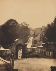 Henri Victor Regnault, Sèvres et ses environs, Manufacture, Porte orientale et cours d'Honneur, circa 1852, Salt print