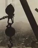 Lewis Hine, The view onto Lower Manhattan from the Empire State Building