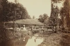 Édouard Baldus, Groupe dans le parc du Château de la Faloise, 1856, Albumen print