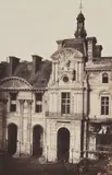 Édouard Baldus, Pavillon de Rohan, Nouveau Louvre, Paris, circa 1857, Salt print
