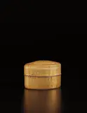 Kazaribako (ornamented box) by Kyohei Fujita, circa 1995, Blown glass with gold leaf, silver-plated metal, offered Dec 2017
