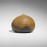 Toshiko Takaezu, Closed Form (with rattle)