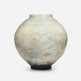 Lee Kang-hyo, Moon Jar, 2015, glazed stoneware