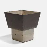 Paul Philp, Square stoneware vessel