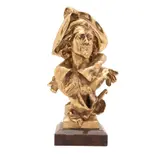 Busto del Capitán Fracasse*, FRANCIA, SIGLO XX, Bronce, acabado dorado; con base de mármol rojo
