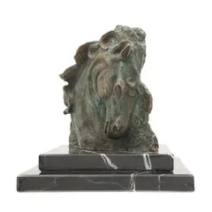Jorge Coste, CABEZA DE CABALLO, Bronce, patinado en color verde; con base de mármol negro