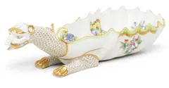 Herend, Dragon Dish 'Queen Victoria', Depth 11.25"