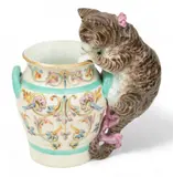 Vase with Cat by Meissen, sold Jun 2025
