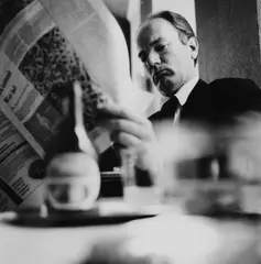 Otto Breicha, Thomas Bernhard at Café Bräunerhof, Vienna, November 1971, 1971, Gelatin silver print on double-weight glossy RC paper